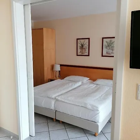 2 Raum Morgensonne Mit Balkon Διαμέρισμα